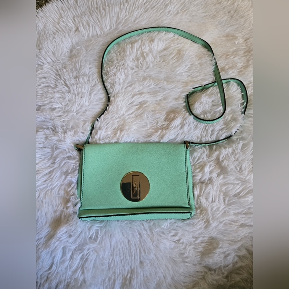 kate spade Handbags - Kate Spade Mint Green Crossbody Bag